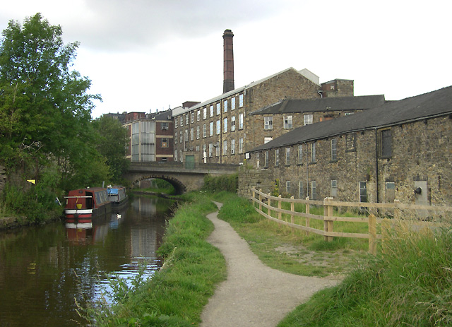 Upper Peak Forest Canal, New Mills,... © Roger D Kidd cc-by-sa/2.0 ...