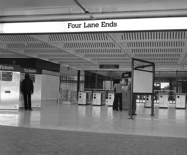 Four Lane Ends metro station
