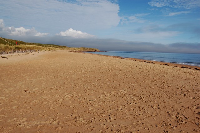 Brora beach © John Allan cc-by-sa/2.0 :: Geograph Britain and Ireland