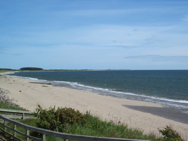 Looking east to Buddon Ness from... © jamesnicoll cc-by-sa/2.0 ...