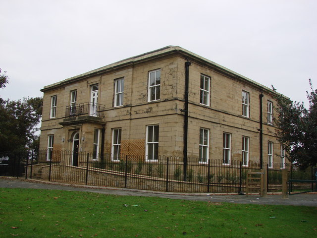 Purston Hall © Bill Henderson cc-by-sa/2.0 :: Geograph Britain and Ireland