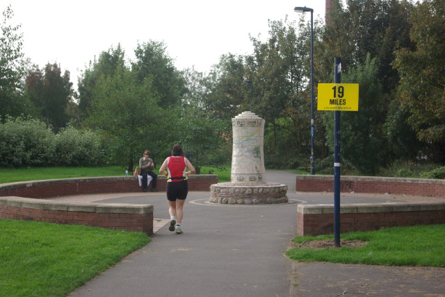 Leicester Marathon, Bede Park © Stephen McKay cc-by-sa/2.0 :: Geograph ...