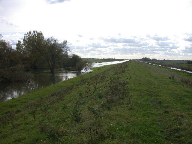 The raised bank of the Old Bedford River