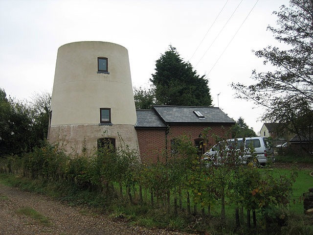 Converted windmill at Burgh St Peter