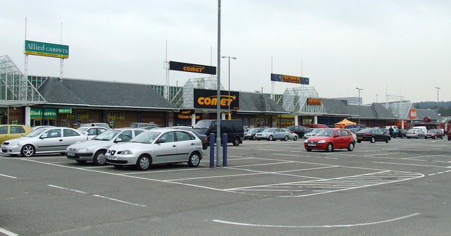 Luton Retail Park © Thomas Nugent :: Geograph Britain and Ireland