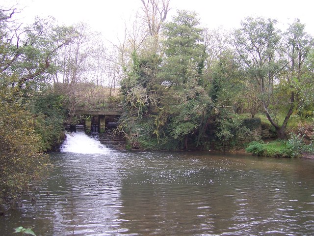 Sluice on the river Parrett near Drayton