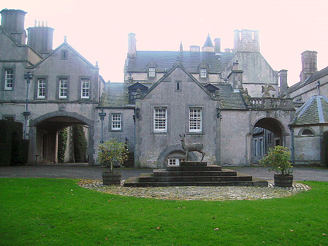 Innes House © Ann Harrison cc-by-sa/2.0 :: Geograph Britain and Ireland