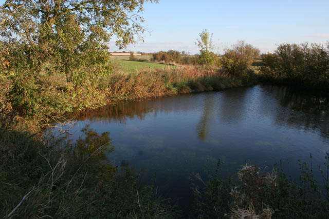 still-water-in-farmland-kate-jewell-cc-by-sa-2-0-geograph-britain