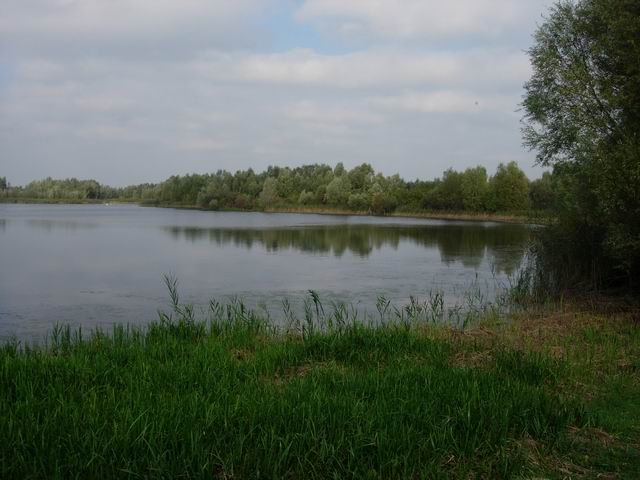 Elney Lake © Hugh Venables cc-by-sa/2.0 :: Geograph Britain and Ireland