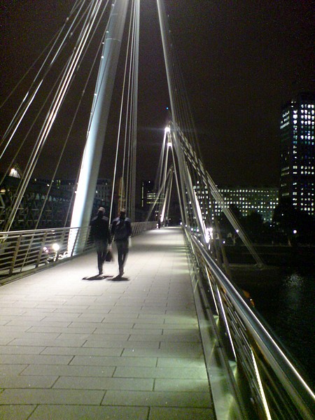 Golden Jubilee Bridge at night