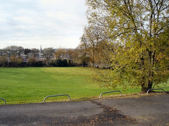 St. Columb's Park Waterside © Kay Atherton cc-by-sa/2.0 :: Geograph Ireland