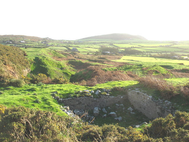 View east across the Rhiw and Benallt manganese mines