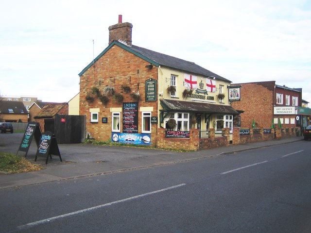 Biggleswade: Gardeners Arms public house © Nigel Cox cc-by-sa/2.0 ...