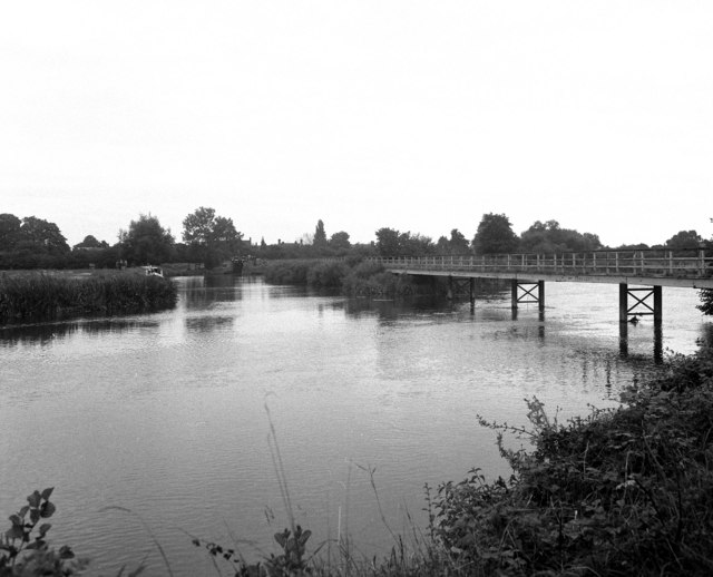 Trent and Mersey Canal near Alrewas