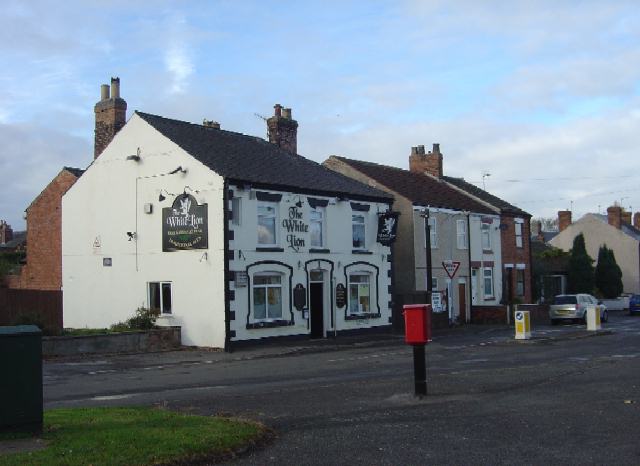 The White Lion, Swingate © Alan Murray-Rust cc-by-sa/2.0 :: Geograph ...