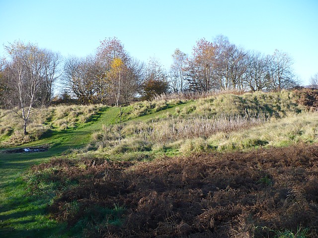 Tredegar Fort summit © Robin Drayton :: Geograph Britain and Ireland