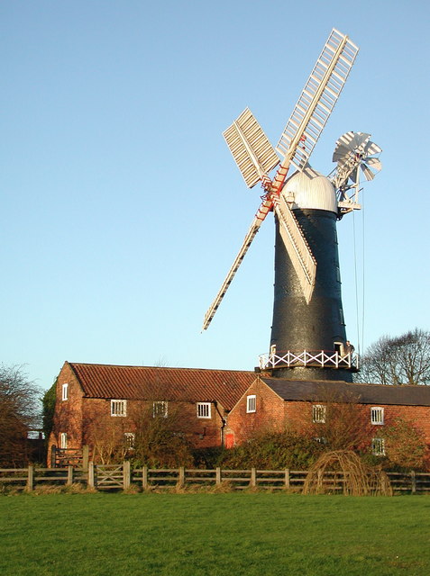 Skidby Windmill © Paul Glazzard cc-by-sa/2.0 :: Geograph Britain and ...