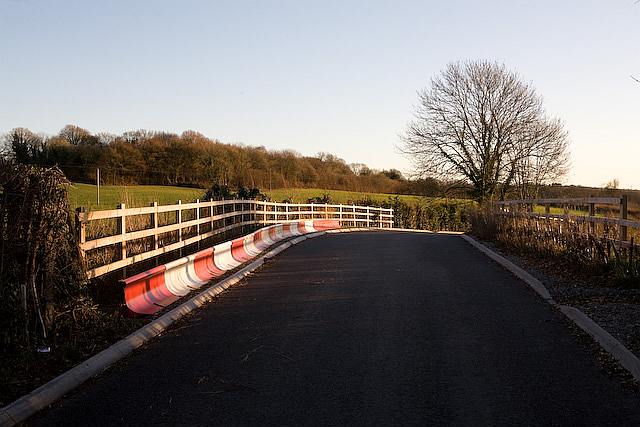 Moot Lane above dismantled railway line, Downton