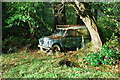 Hen Land Rover ar Lan Afon Dwyfach - Old Land Rover beside Afon Dwyfach