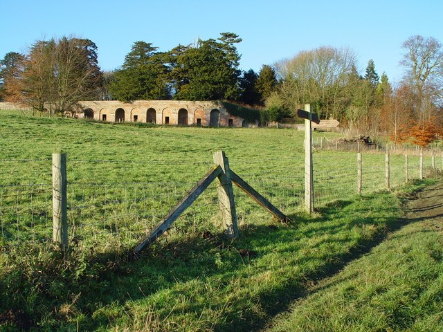 The Deer Shelter, Londesborough Park © Peter Church cc-by-sa/2.0 ...