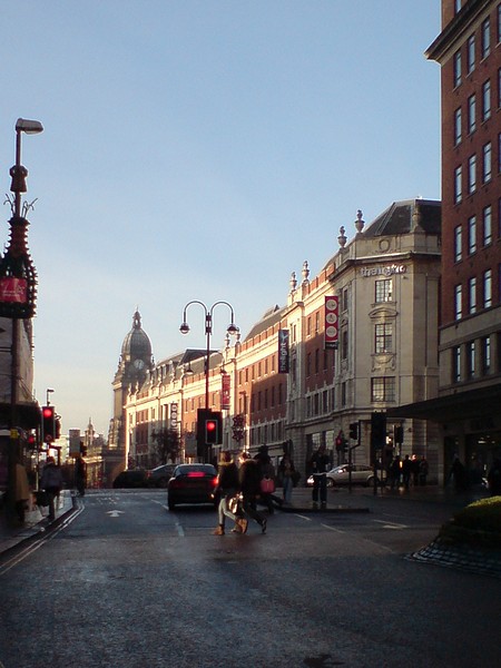 The Headrow, Sunday morning in December