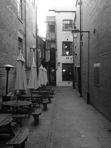 Angel Inn Yard, Leeds © Rich Tea :: Geograph Britain and Ireland