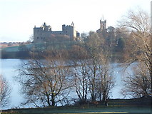 NT0077 : Linlithgow Palace by Stanley Howe