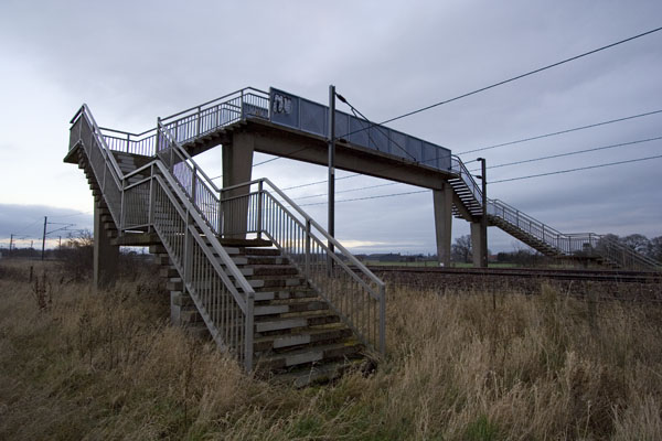 Footbridge over railway © Andrew Whale cc-by-sa/2.0 :: Geograph Britain ...