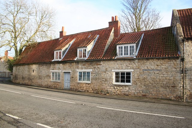 Cliff Road Cottage © Richard Croft :: Geograph Britain And Ireland