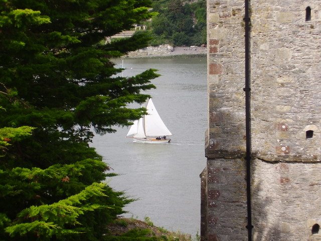 Gaffer caught sailing past Dartmouth Castle