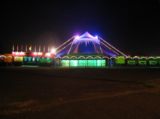 Christmas circus © E Gammie :: Geograph Britain and Ireland