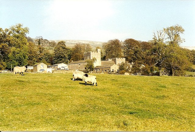 Nappa Hall © Richard Croft cc-by-sa/2.0 :: Geograph Britain and Ireland