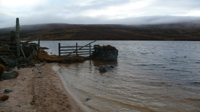 Boundary fence, Loch na Gaineimh