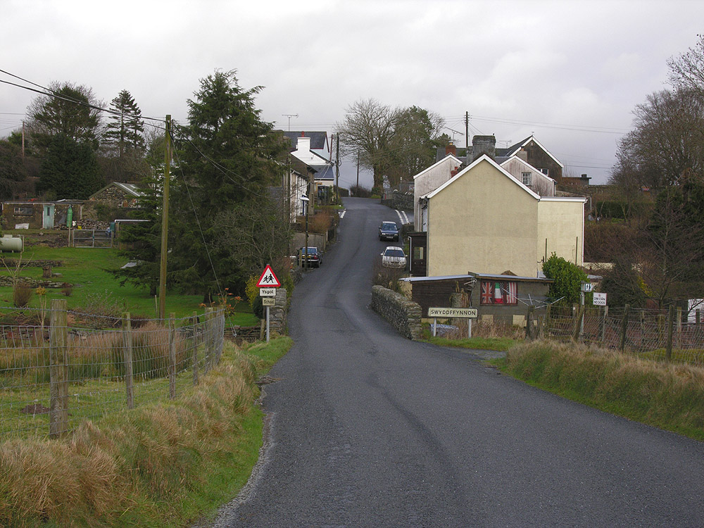 Swyddffynnon © Nigel Brown cc-by-sa/2.0 :: Geograph Britain and Ireland