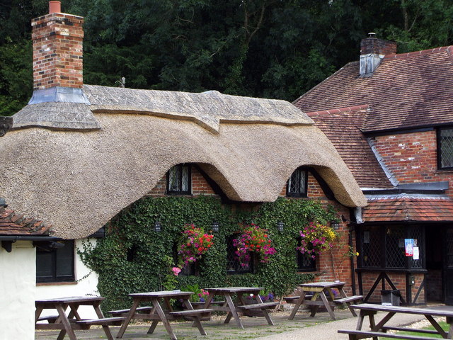 Old Mill Inn At Holbury With New Thatch Gillian Thomas - 