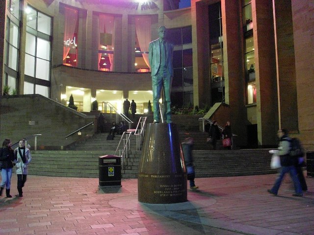 Donald Dewar statue