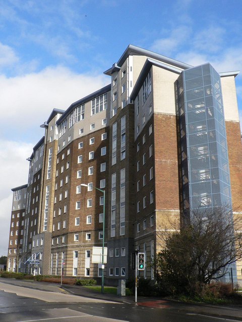 bournemouth-cranborne-house-chris-downer-cc-by-sa-2-0-geograph