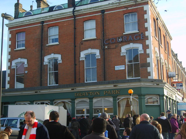 Drayton Park pub