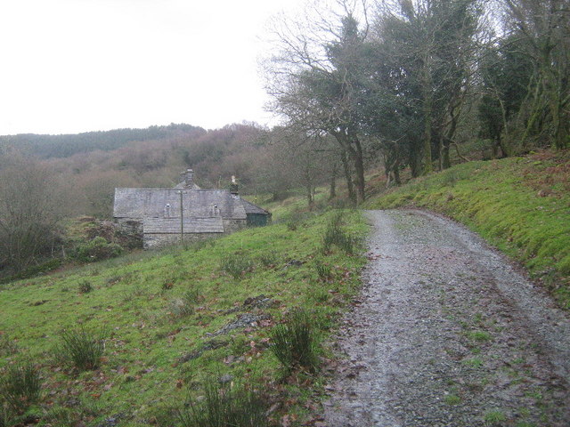 The track to Hendre-henydd