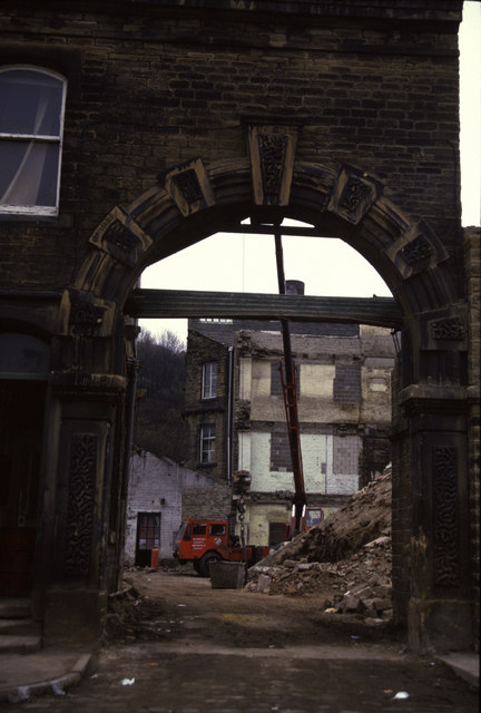 Broadfield Mills demolition, Lockwood