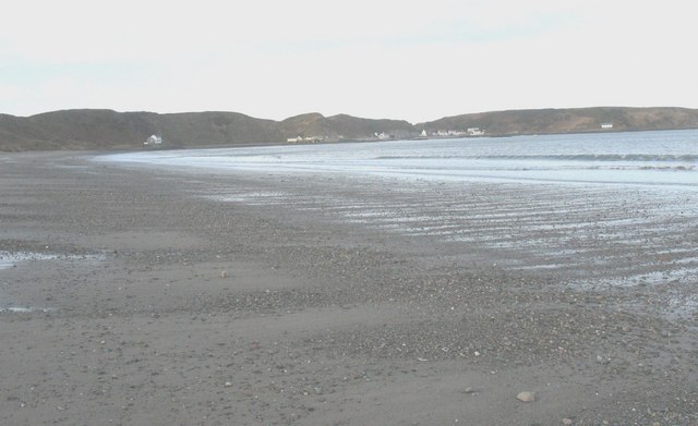 View westwards along the beach at Porth Dinllaen bay