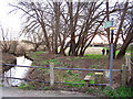 Footpath towards Newington