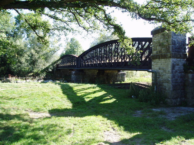 River Severn, Penstrowed railway bridge © kevin skidmore :: Geograph ...