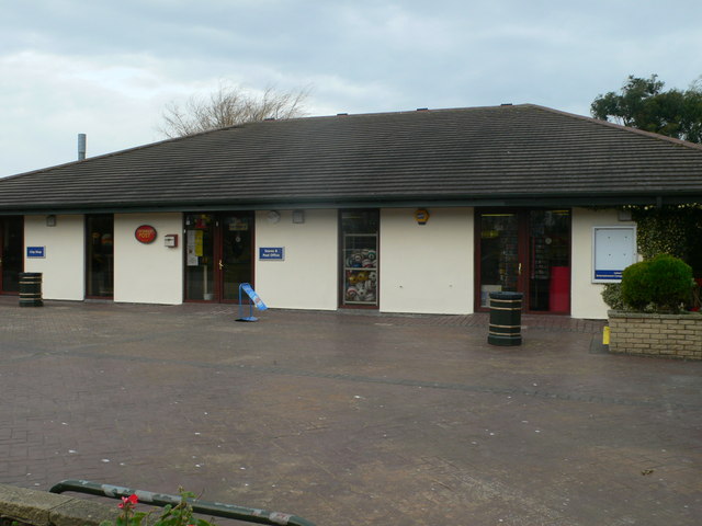 Talacre Post Office and General Stores © Eirian Evans cc-by-sa/2.0 ...