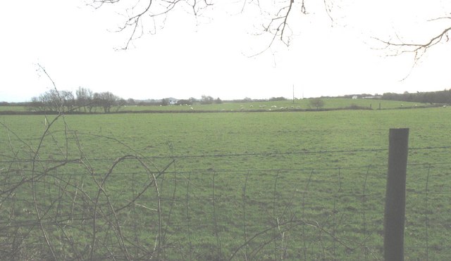 View south across farmland in the direction of the B4354