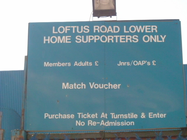Queens Park Rangers Football Club, Loftus Road entrance
