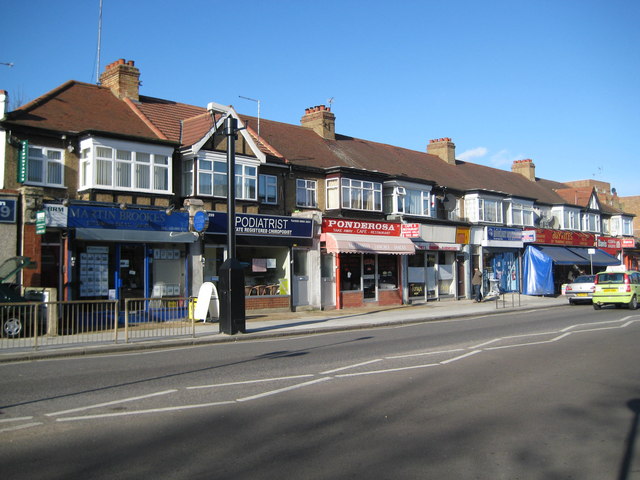 Edmonton: Hertford Road, N9 © Nigel Cox Cc-by-sa 2.0 :: Geograph 