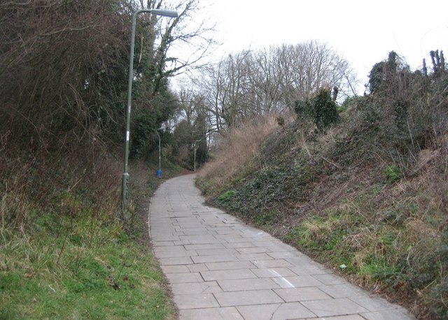 Looking up Green Way towards the Winklebury Centre