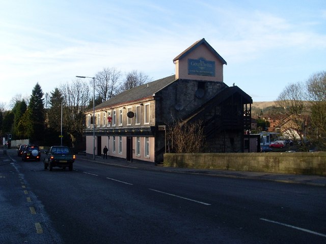 Goldenhill Bar, Duntocher © Stephen Sweeney cc-by-sa/2.0 :: Geograph ...