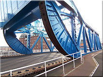 TA1029 : North Bridge, Hull by David Wright